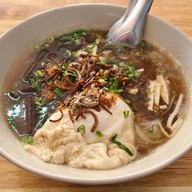 ก๋วยจั๊บแทนไท