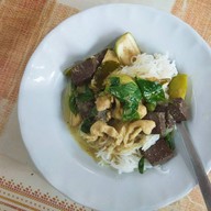 ขนมจีนคุณยายby รถเมลล์ ลำพูน