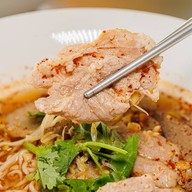 เจ๊เผ่งต้มเลือดหมู