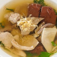 เจ๊เผ่งต้มเลือดหมู