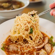 เจ๊เผ่งต้มเลือดหมู