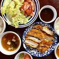 ToshiKatsu ข้าวหมูทอดทงคัตสึ