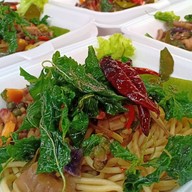 ครัวเจ้ปัท ตลาดนัดเรือบิน