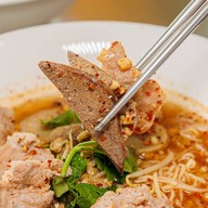 เจ๊เผ่งต้มเลือดหมู