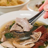 เจ๊เผ่งต้มเลือดหมู