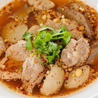 เจ๊เผ่งต้มเลือดหมู