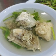 เตี้ยเมืองกาญจน์