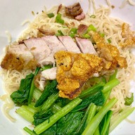 หมูกรอบนายไซ Siamparagon