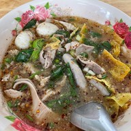 ลูกชิ้นปิ้งแป้งน้อย,ลูกชิ้นปลาระเบิด,ทาโร่กรอบ - เหม็นเค็ม ( Ninety Bar ) หมูบ้านมิตรประชา(โครงการพิเศษ)