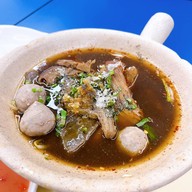 เมนูของร้าน ก๋วยเตี๋ยวเนื้อ โป่วเทียมเฮง MBK