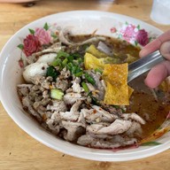 ลูกชิ้นปิ้งแป้งน้อย,ลูกชิ้นปลาระเบิด,ทาโร่กรอบ - เหม็นเค็ม ( Ninety Bar ) หมูบ้านมิตรประชา(โครงการพิเศษ)