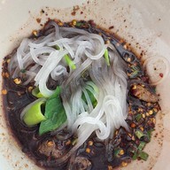 เมนูของร้าน ก๋วยเตี๋ยวเรือ ป.ประทีป สนามบินน้ำ