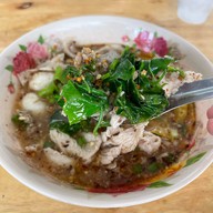 ลูกชิ้นปิ้งแป้งน้อย,ลูกชิ้นปลาระเบิด,ทาโร่กรอบ - เหม็นเค็ม ( Ninety Bar ) หมูบ้านมิตรประชา(โครงการพิเศษ)