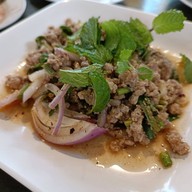 เมนูของร้าน ลาบเกินร้อย ซอยสามยอด