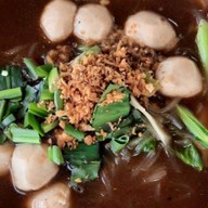 ก๋วยเตี๋ยวแชมป์นายฮั้งเพ้ง ตลาดสดสุชาดา
