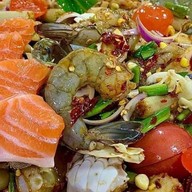 แซ่บยำตำนัวร์