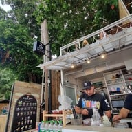 Brew Bar coffee on the beach บางแสน