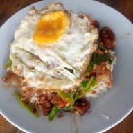 พรรณีข้าวมันไก่-ข้าวขาหมู