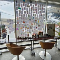 บรรยากาศ Grey Ray Cafe & More