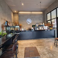บรรยากาศ Mama Cafe coffee & cuisine Max Value นวมินทร์