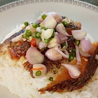 ข้าวปลาแกะ ครัวบ้านแจ๋วและตามสั่ง