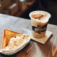 Blue Dye Cafe Sukhumvit 36