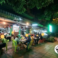 หน้าร้าน ข้าวต้มศาลเจ้าพ่อเสือ