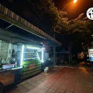 หน้าร้าน ข้าวต้มศาลเจ้าพ่อเสือ