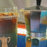 I-Aof Mokapot กาแฟสด ชา ผลไม้ปั่น คลองรั้งสายใน หน้าตลาดรุ่งหิรัญ