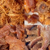 แม่น้อยข้าวเหนียวหมูฝอย/หมูหวาน แม่น้อยข้าวเหนียวหมูฝอย หมูหวาน