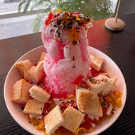 อาหารและกาแฟสด -กระดกBg cafe ศรีราชา