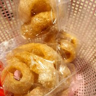 เมนูของร้าน เกี๋ยวเตี๋ยวเรือ จอยอยุธยา