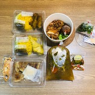 เมนูของร้าน อาหารตามสั่งอิสลาม ข้าวหมกไก่ย่างบังฟารุก ฮาลาล ร้านอาหารอิสลาม 曼谷“邦发禄烤鸡”清真餐厅 热烈欢迎所有穆斯林游客 นวมินทร์ 86