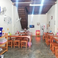 บรรยากาศ ทาโกะยากิ อัญอาร์ตโอ๊ต ตลาดพัฒนา