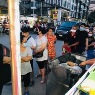 บรรยากาศ ไก่ทอด-หมูทอดพริกกระเจียว (การันตีความอร่อย จากช่องดัง!) แจ้งวัฒนะ14