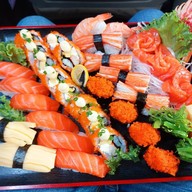 บ้านหนมเส้น-ผัดไทกุ้งสด สูตรคุณทวด ศรีราชา