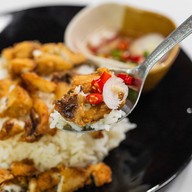 ร้านเบอร์เกอร์อาหารตามสั่ง (Halal) สะเดา