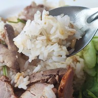 ข้าวมันไก่ลมหวล ตลาด (ถนนพระทรง)