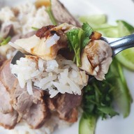 ข้าวมันไก่ลมหวล ตลาด (ถนนพระทรง)