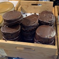 Dadaya ท็อปพระราม 9