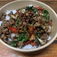 กะเพราโคขุน(พริกแห้ง)