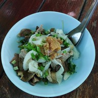 เมนูของร้าน ก๋วยเตี๋ยวเฮียตี๋น้อย เนินมะกอก