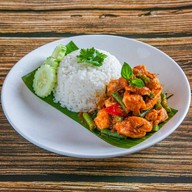 ติดใจ กะเพราตามสั่ง รันเวย์ มาเก็ต