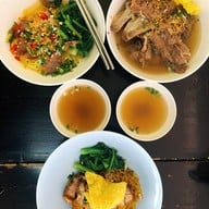 ก๋วยเตี๋ยวซุปกระดูกแม่โจ้ สาขา5