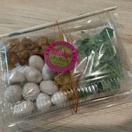 เมนูของร้าน เจ๊เกียง เย็นตาโฟต้มยำ หมู่บ้านปาริชาติ หมู่บ้านปาริชาติ 345