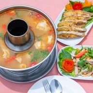 ศูนย์อาหารเขื่อนสิรินธร @ อุบล