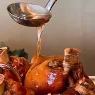 ร้านขาหมู by เติบโต. ข้างธนาคารออมสิน นครพนม