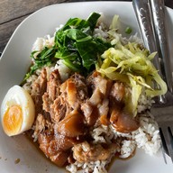 ก๋วยเตี๋ยวเรือน้ำตกสูตรผีบอก บ้านเอื้อ 304