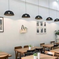 กินข้าว ส่องกระจก