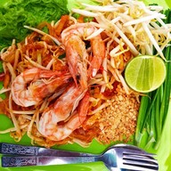 หน้าร้าน ผัดไทย หอยทอด ไอศครีมโยเกิร์ตเกล็ดหิมะ ตามสั่ง(ร้านแม่จำเนียร)พฤกษา30/1